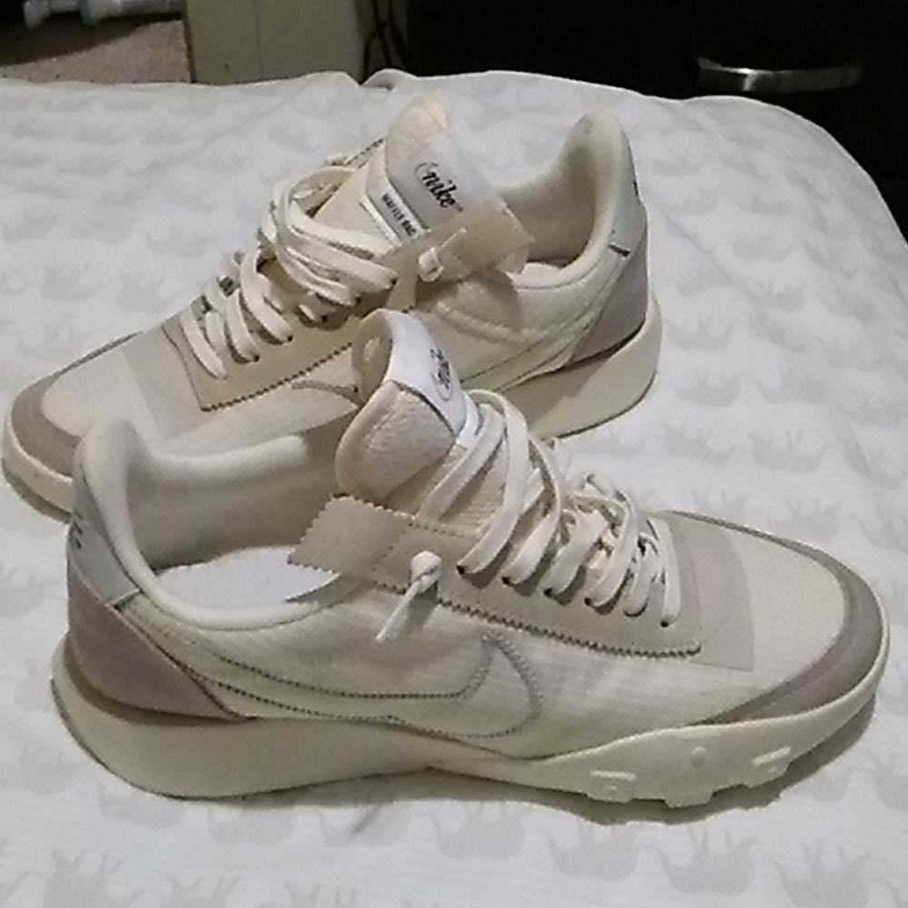 Nike waffle. Cream special. Brand new